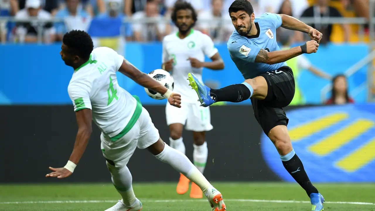 ROSTOV-ON-DON, RUSSIA - JUNE 20:  Luis Suarez of Uruguay shoots during the 2018 FIFA World Cup Russia group A match between Uruguay and Saudi Arabia at Rostov Arena on June 20, 2018 in Rostov-on-Don, Russia.  (Photo by Matthias Hangst/Getty Images)