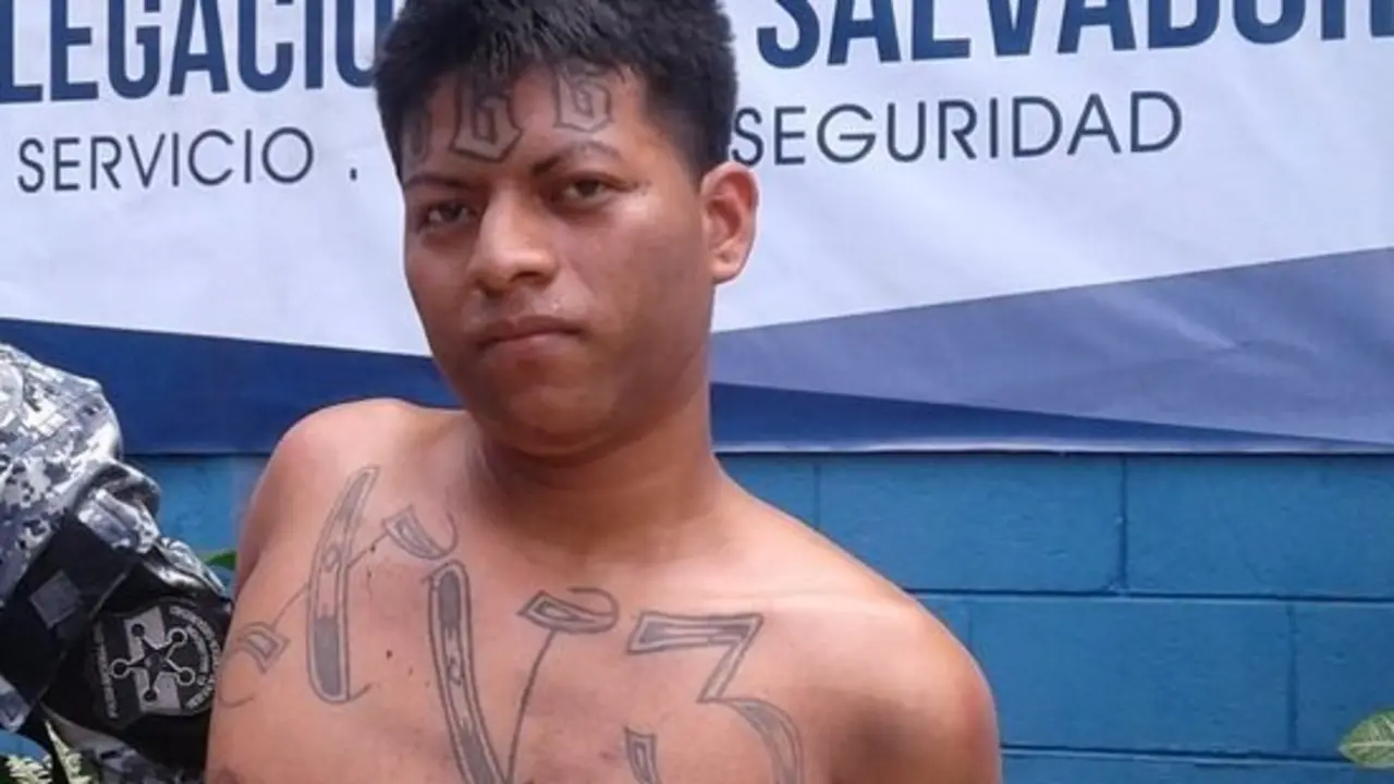 P&eacute;rez confes&oacute; que mat&oacute; y particip&oacute; en el homicidio de varios pandilleros de la Mara Salvatrucha (MS-13) pero que no ha matado a ning&uacute;n polic&iacute;a.