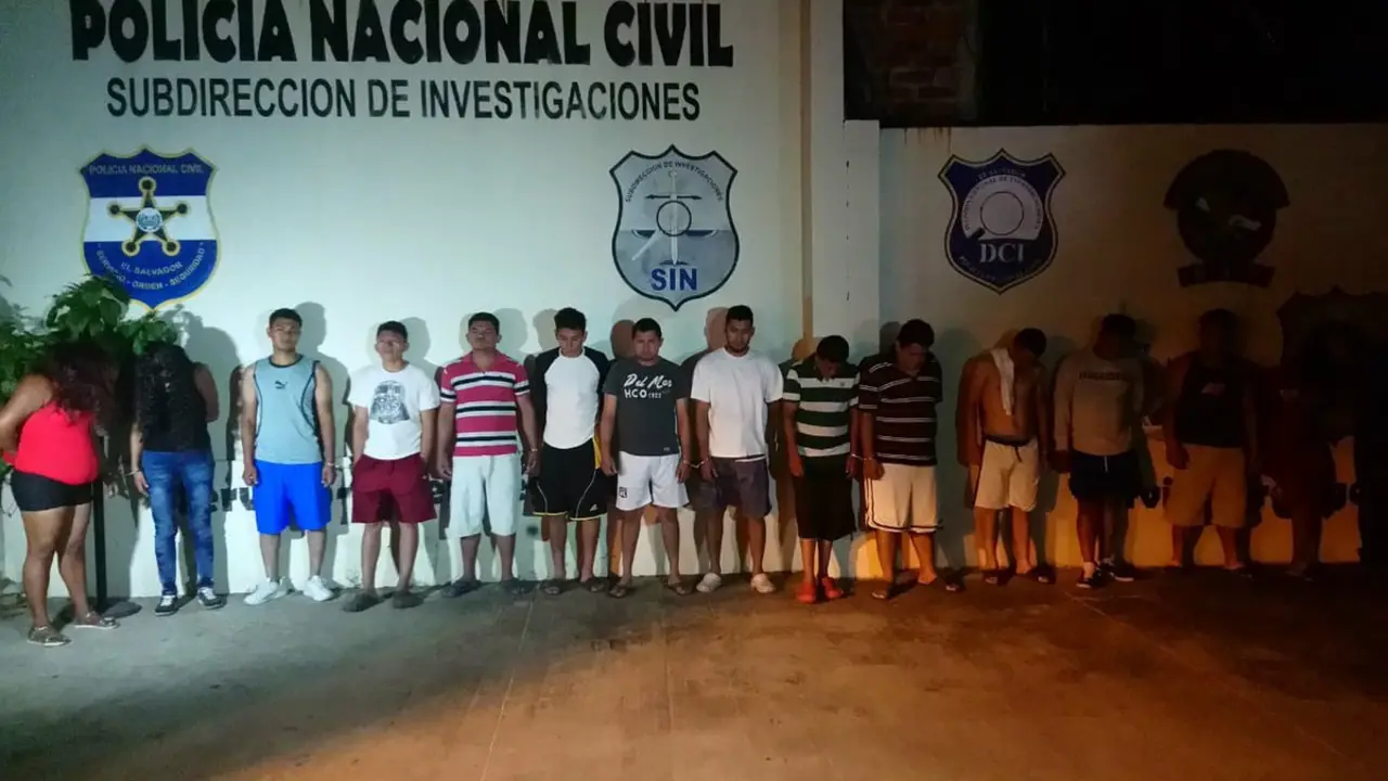 Fotograf&iacute;a tomada del Twitter de FGR