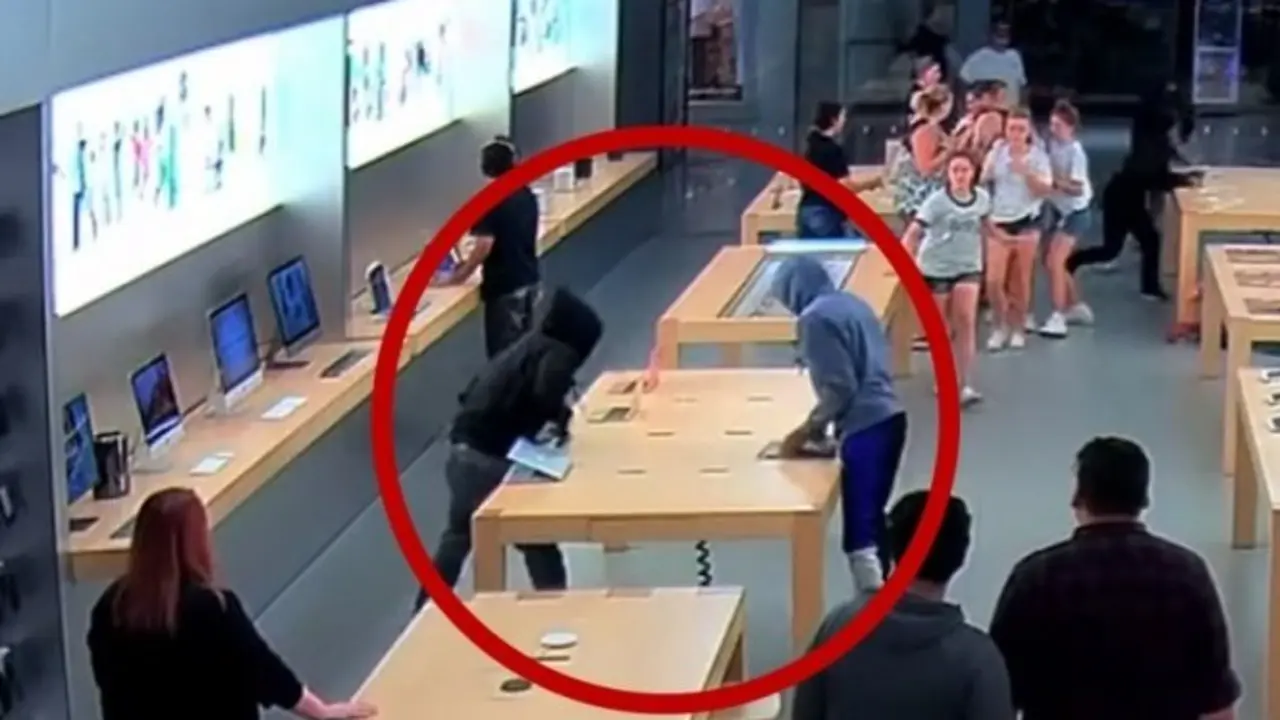 Robo en tienda Apple