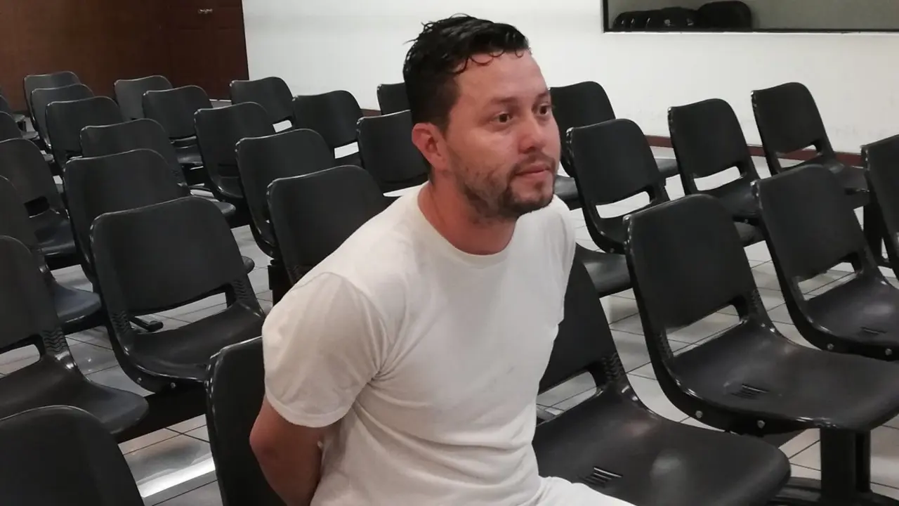 Ronal Urbina acusado del feminicidio de Jocelyn Urbina