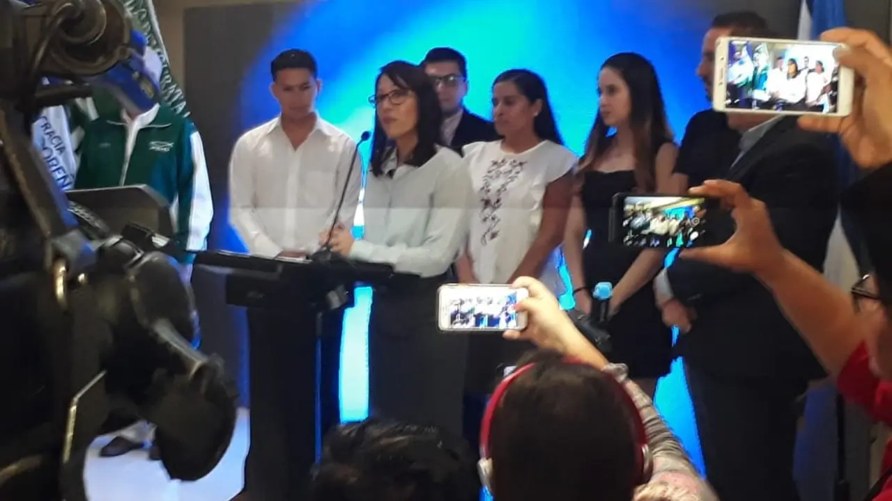 Carmen A&iacute;da Lazo en su inscripci&oacute;n al PCN.