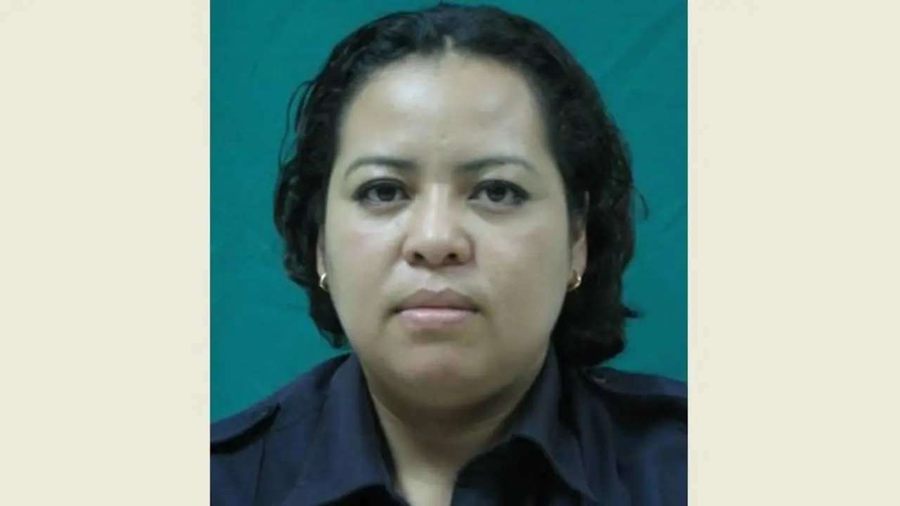 Polic&iacute;a suicidada