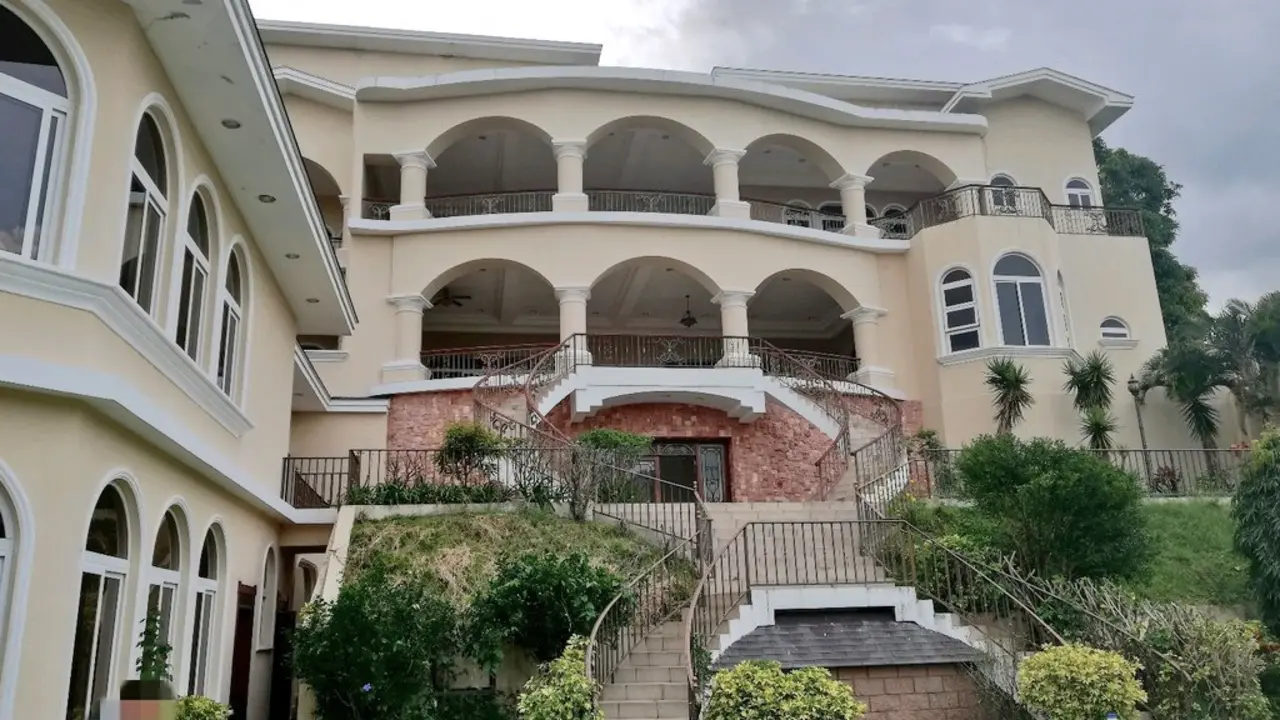 Mansi&oacute;n Saca (10)