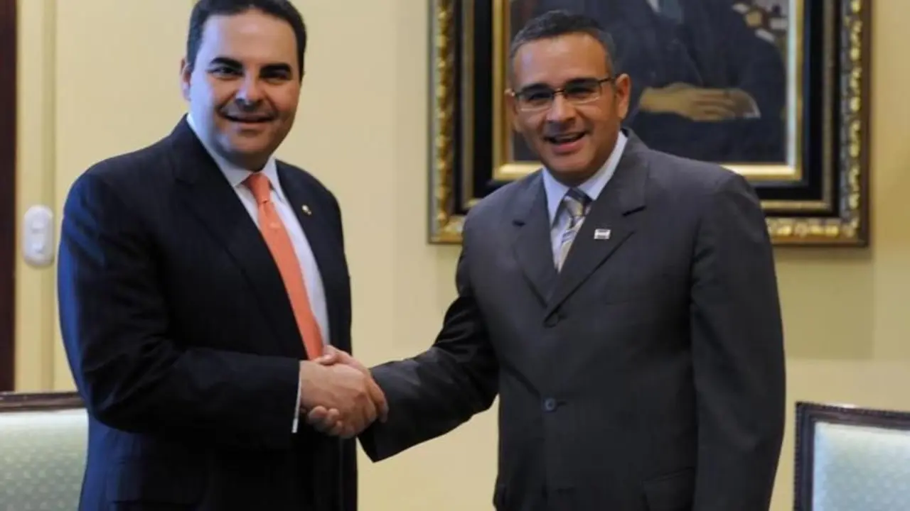 Tony Saca Mauricio Funes