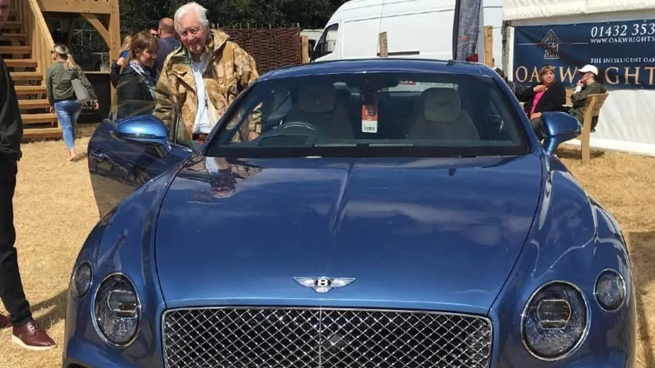 5b93de8d08f3d9ac058b4568