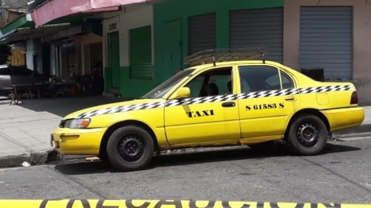 Taxi en el Zurita
