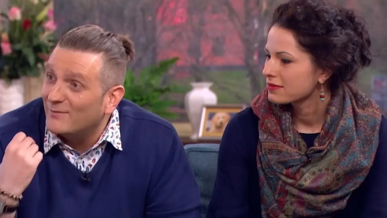 Hombre con falo bionico