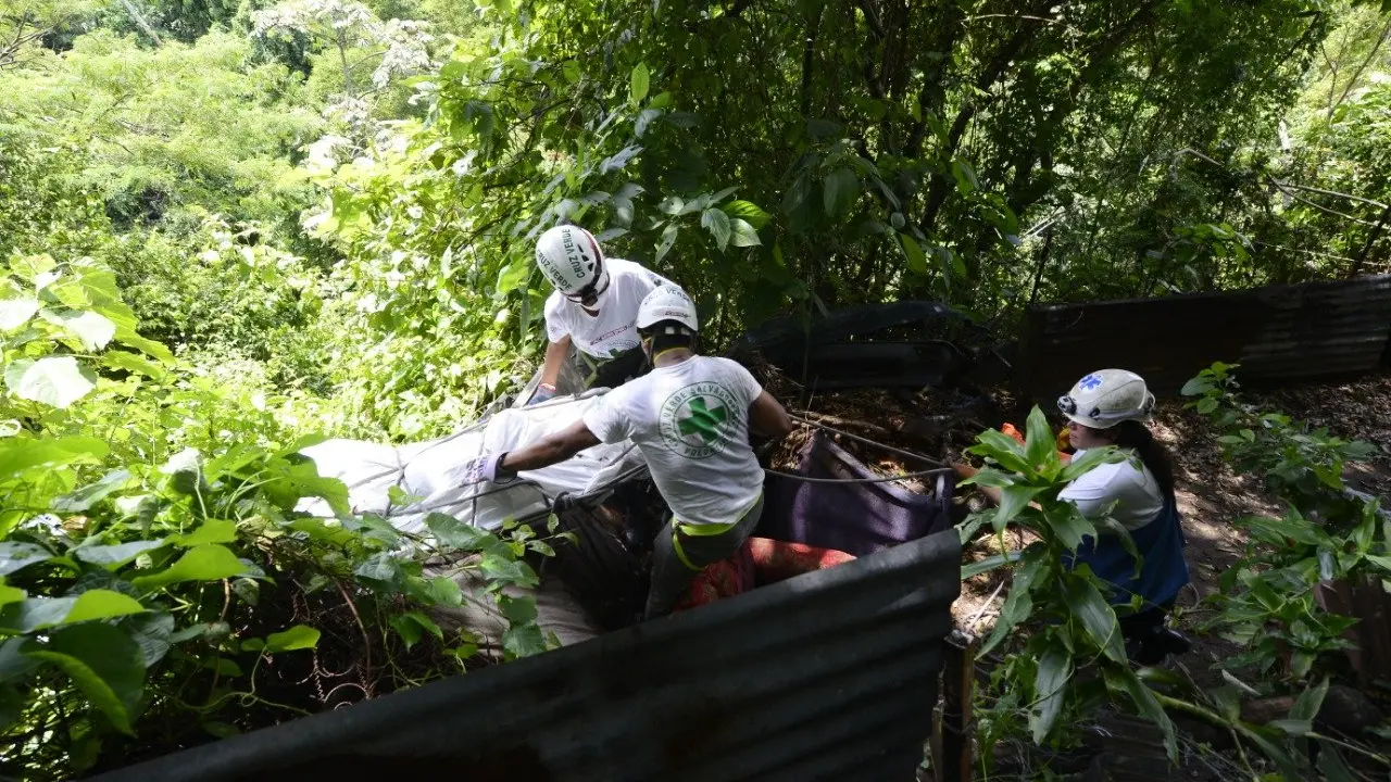 Cad&aacute;ver de mujer recuperada