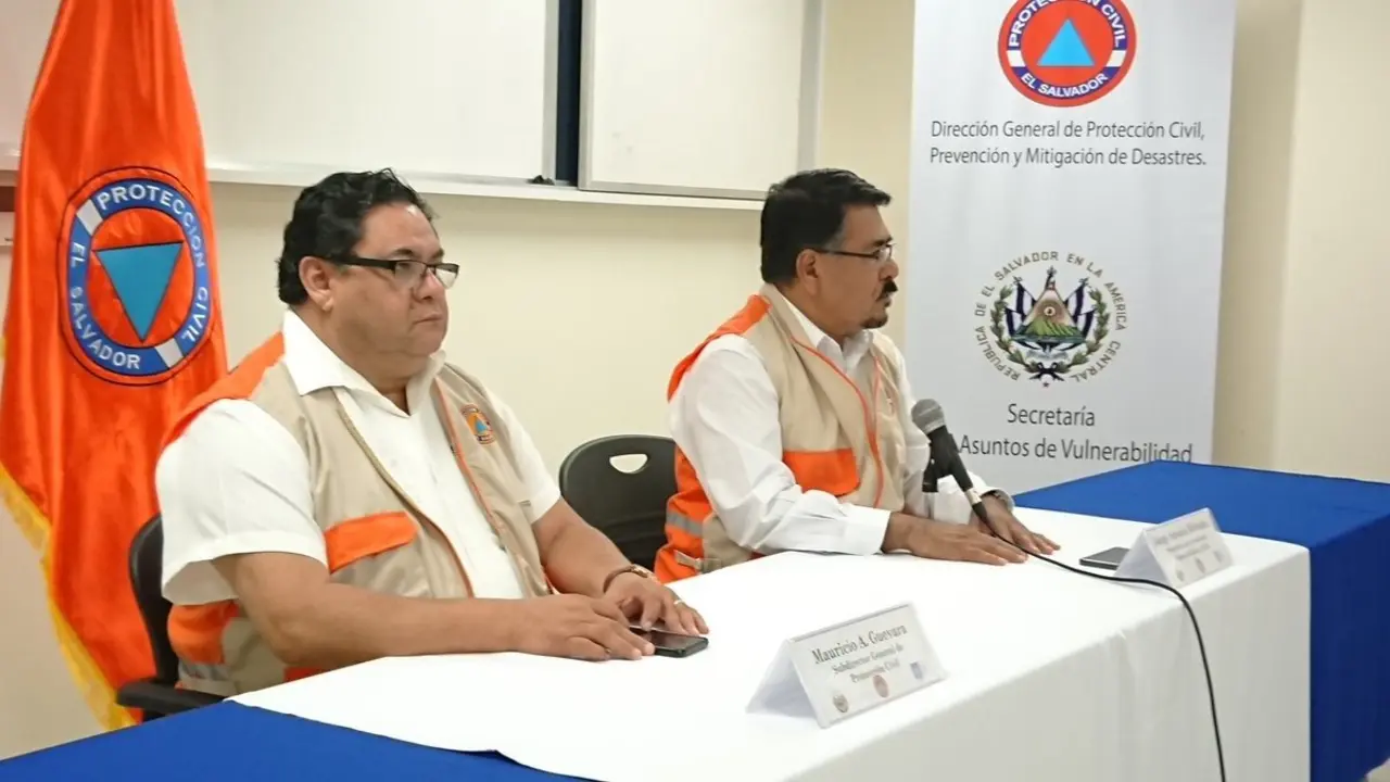 Director Protecci&oacute;n Civil