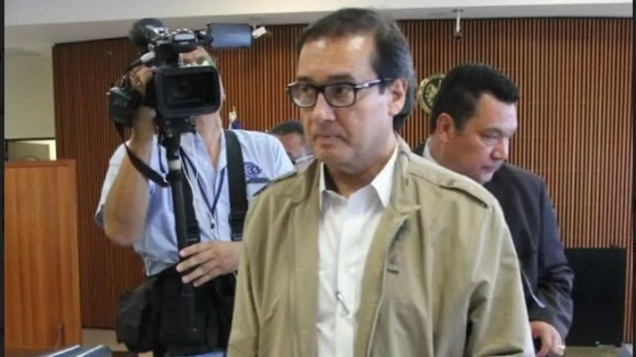 Luis Mart&iacute;nez