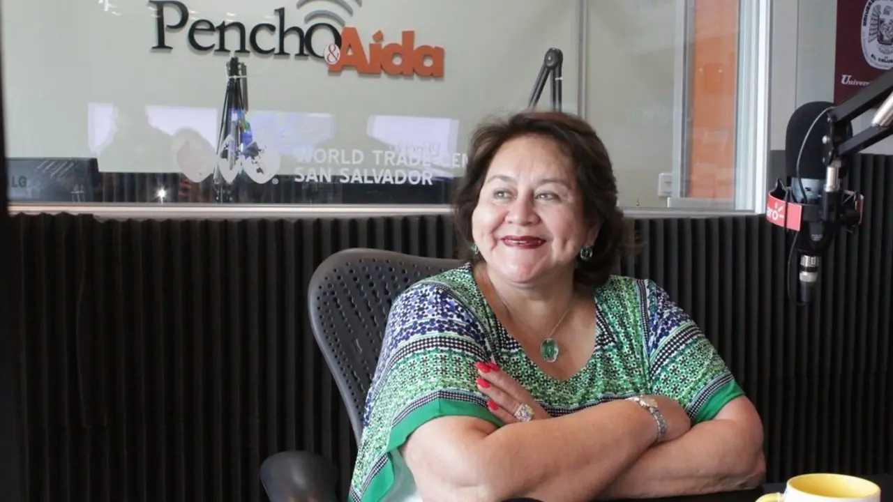 Milagro Navas en Pecho y Aida