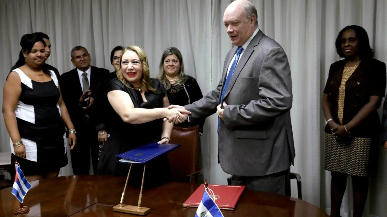 Luz Estrella en Cuba