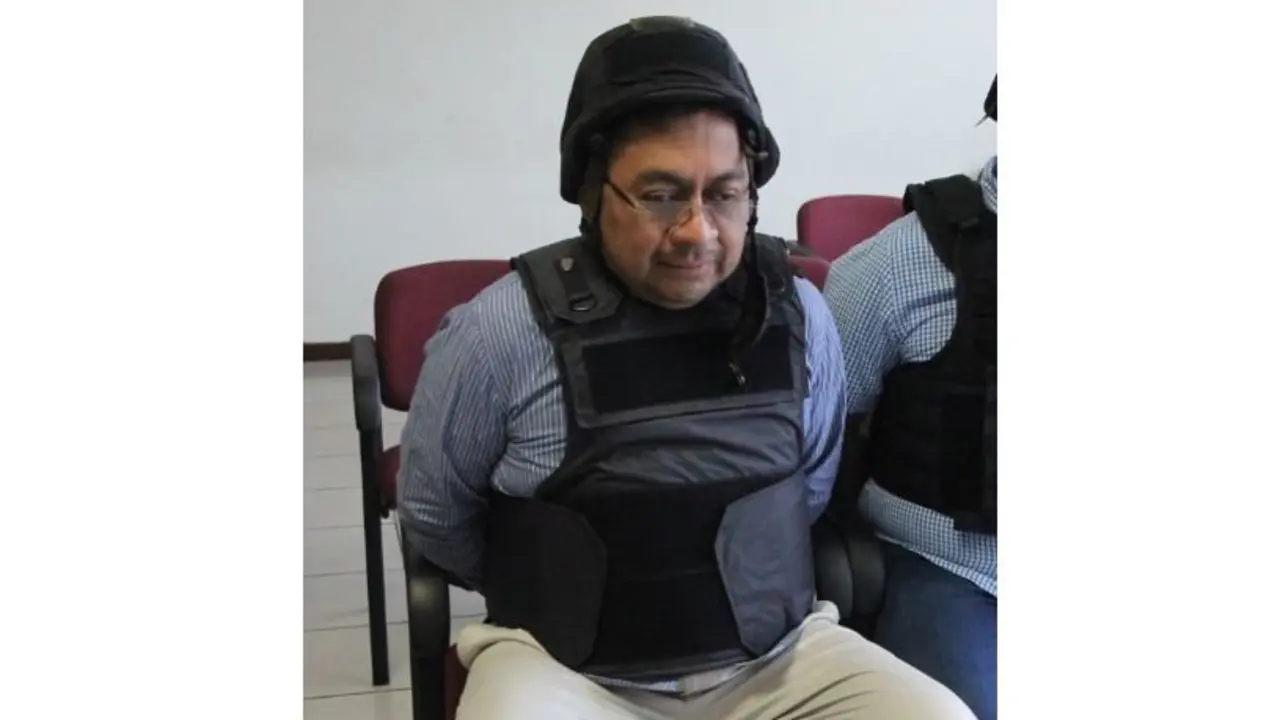 Esteban Ca&ntilde;as Calder&oacute;n