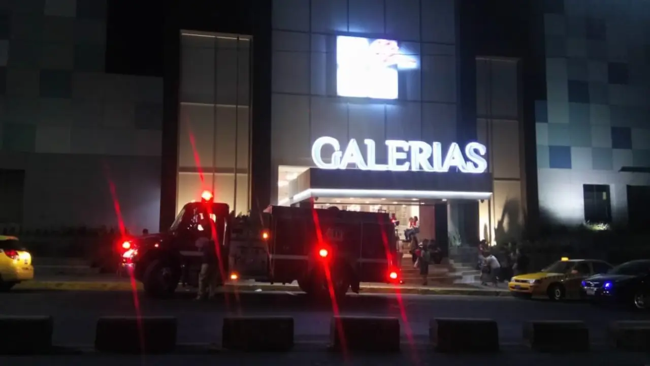 Bomberos en Galerias