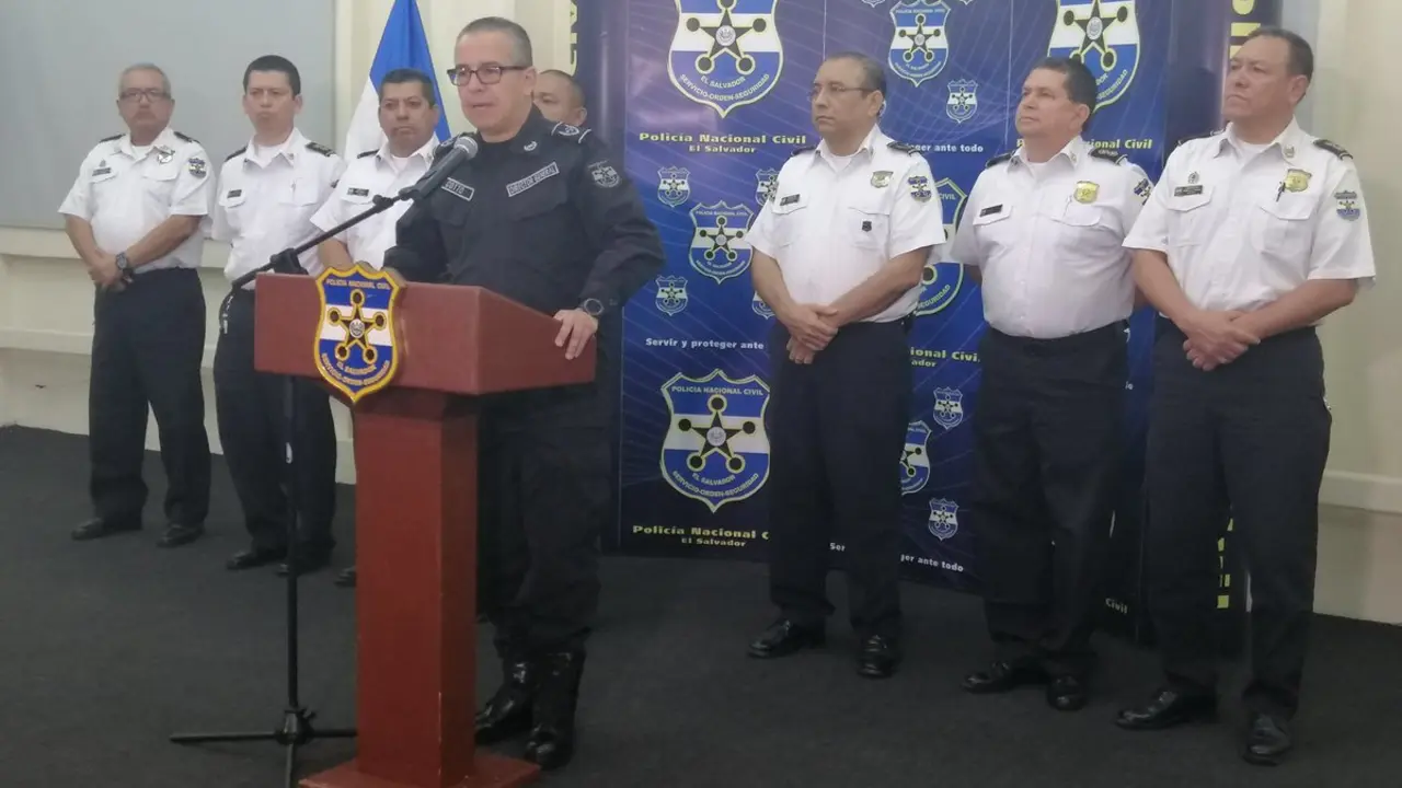 Cotto en conferencia