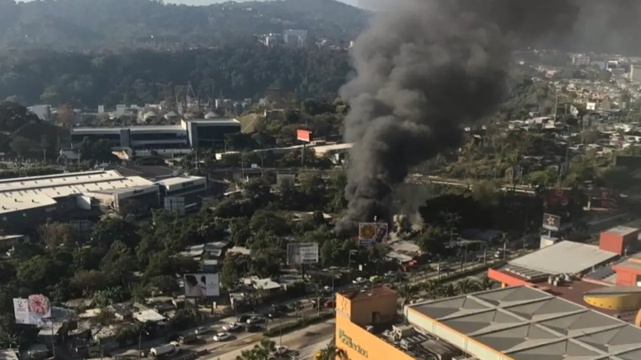 Fotograf&iacute;a tomada del Twitter de Bomberos