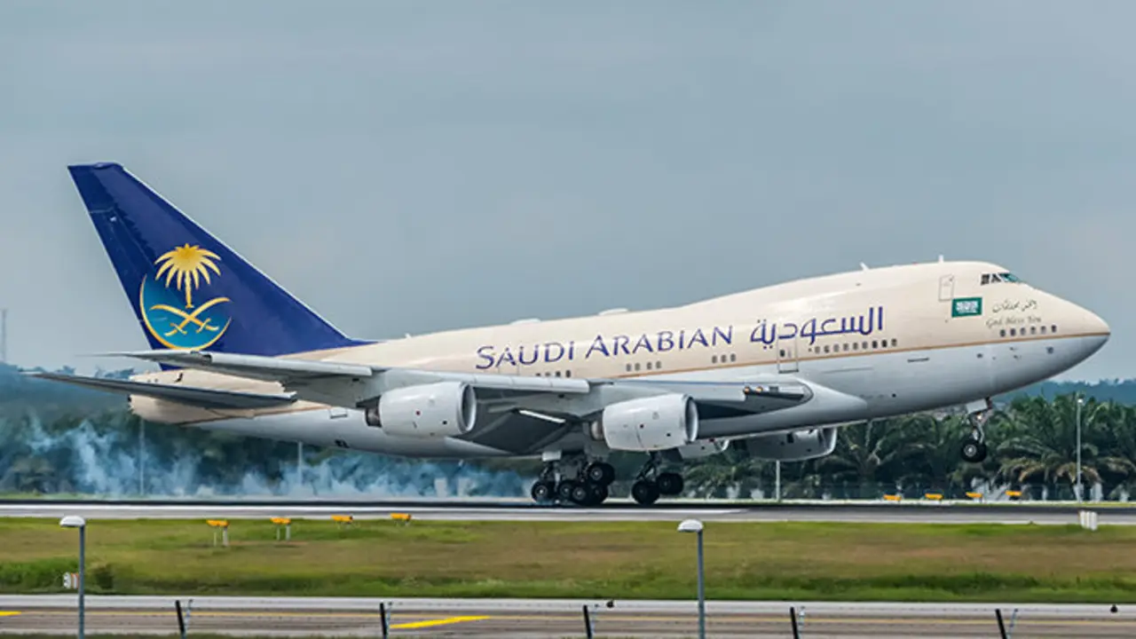Saudi-Airlines-to-suspend-Canadian-flights-following-human-rights-criticism