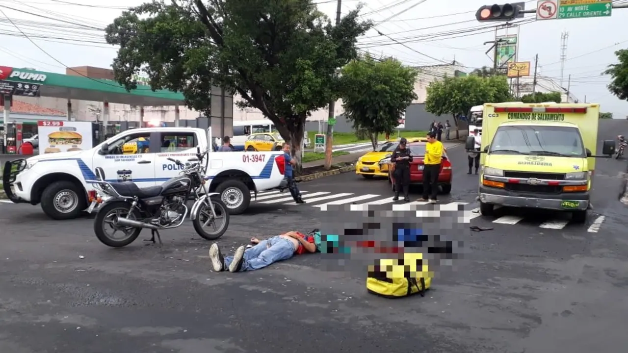 Motociclista fallecido en tres accidentes