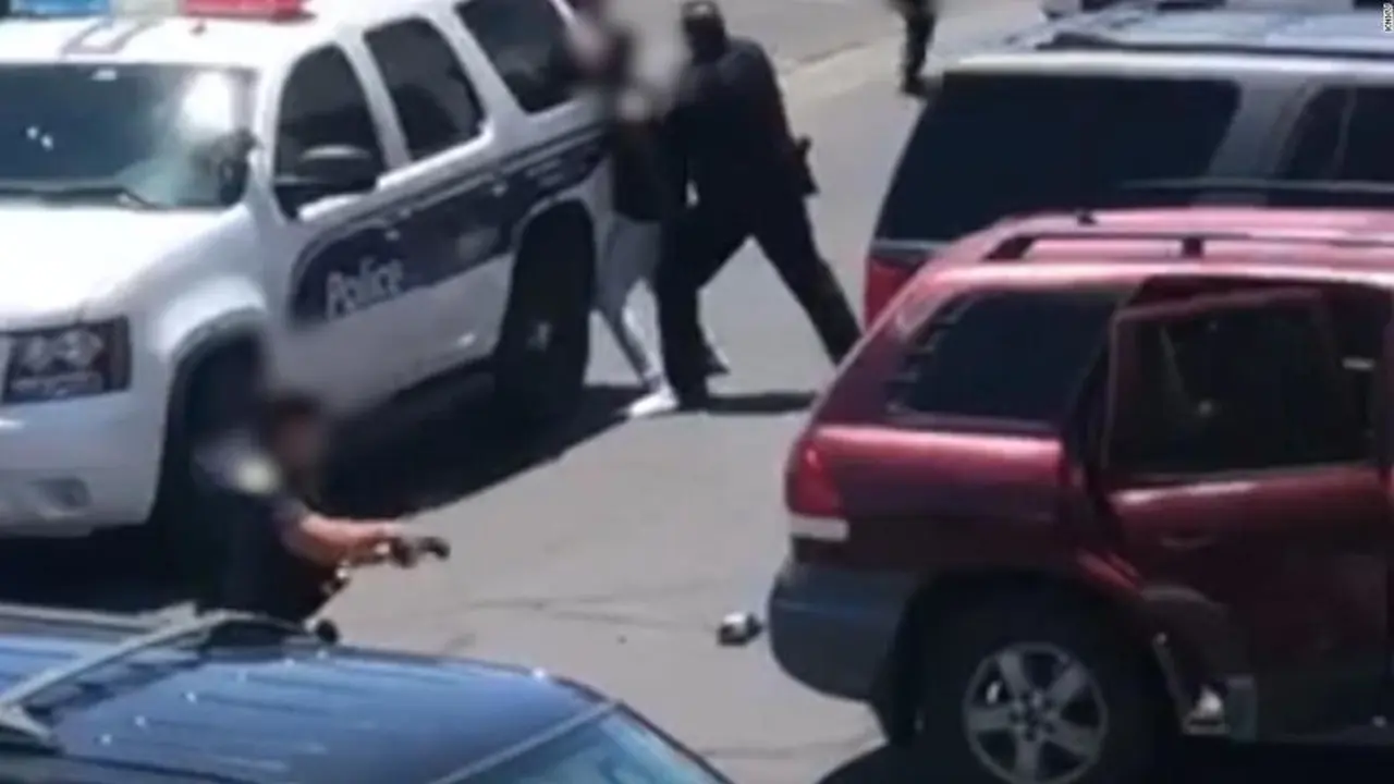 policia-phoenix-arizona-demanda