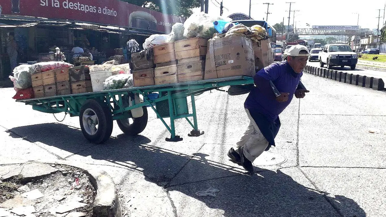 Isabel Hern&aacute;ndez el hombre de la carreta