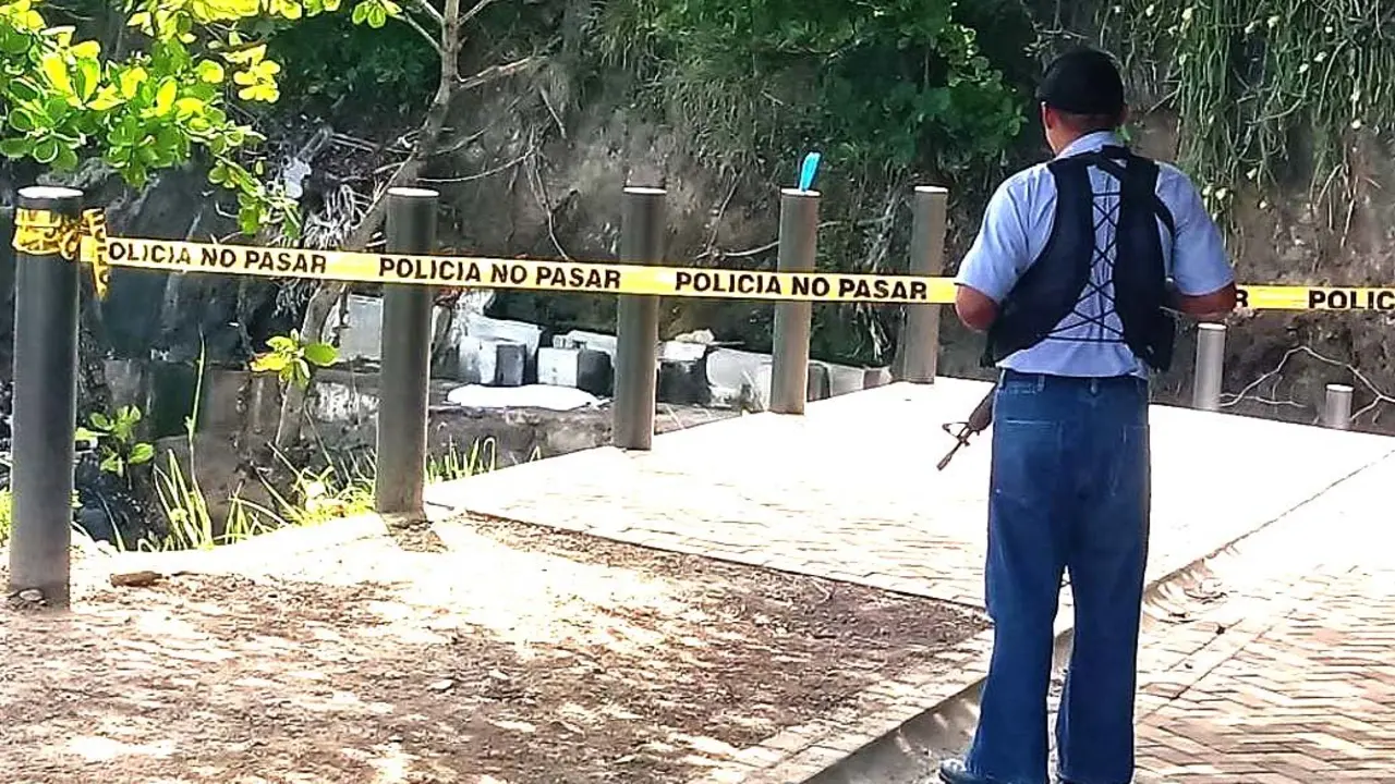 Encuentran a joven ahogado en Acajutla 1