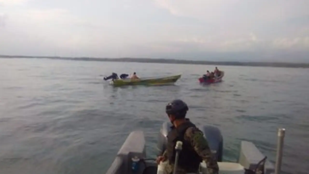 Capturados por robar en lanchas