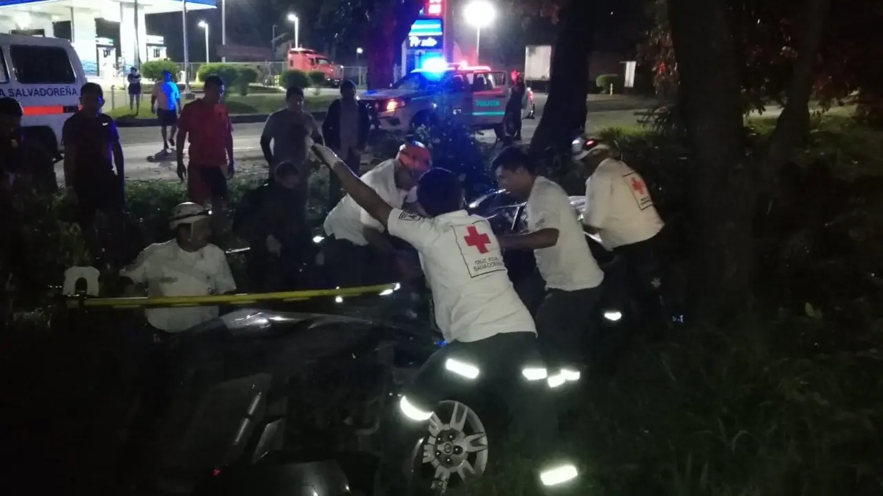 Veh&iacute;culo en Col&oacute;n