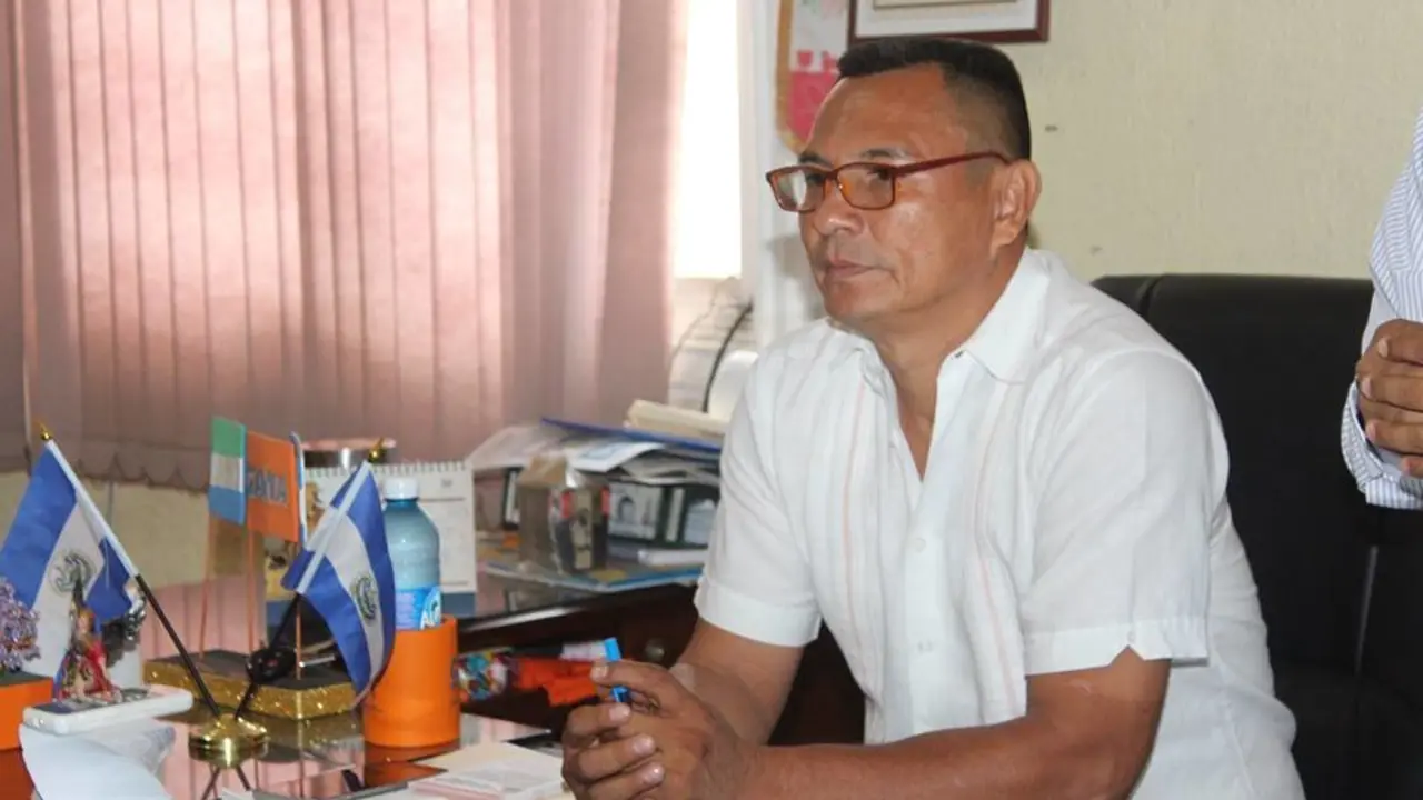 Alcalde de Usulut&aacute;n