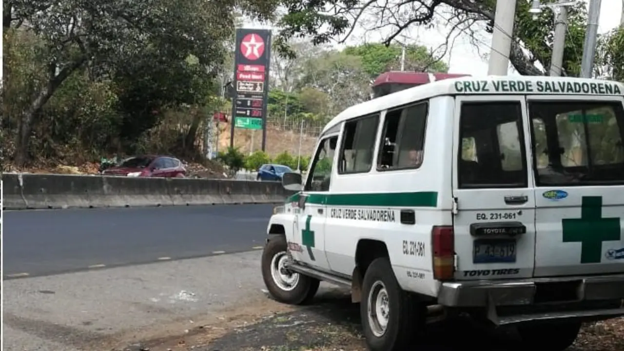 Ambulancia Cruz Verde