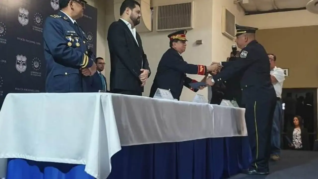 Graduaci&oacute;n de Subinspectores