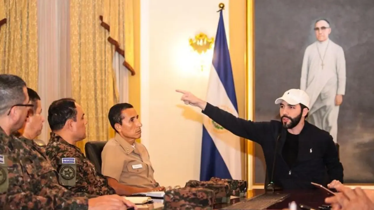 Presidente Bukele serio