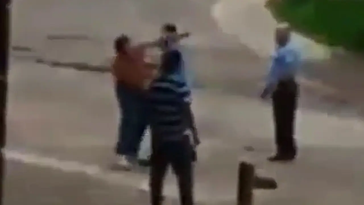 buseros se pelean en terminal de Sonsonate