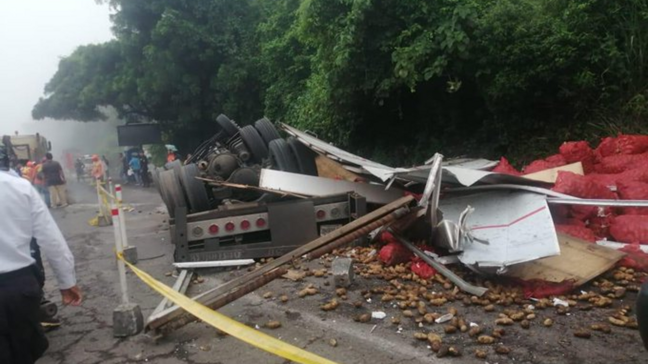 Accidente cerretera Sonsonate