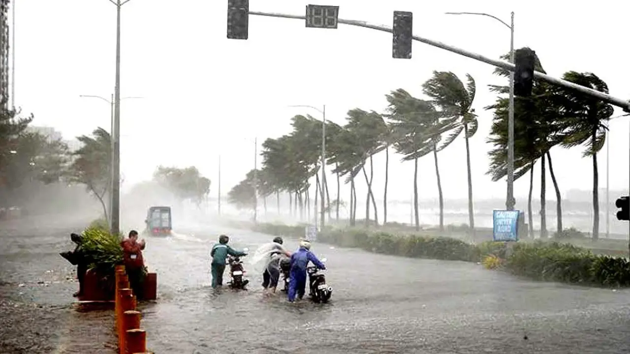 Tif&oacute;n en Filipinas