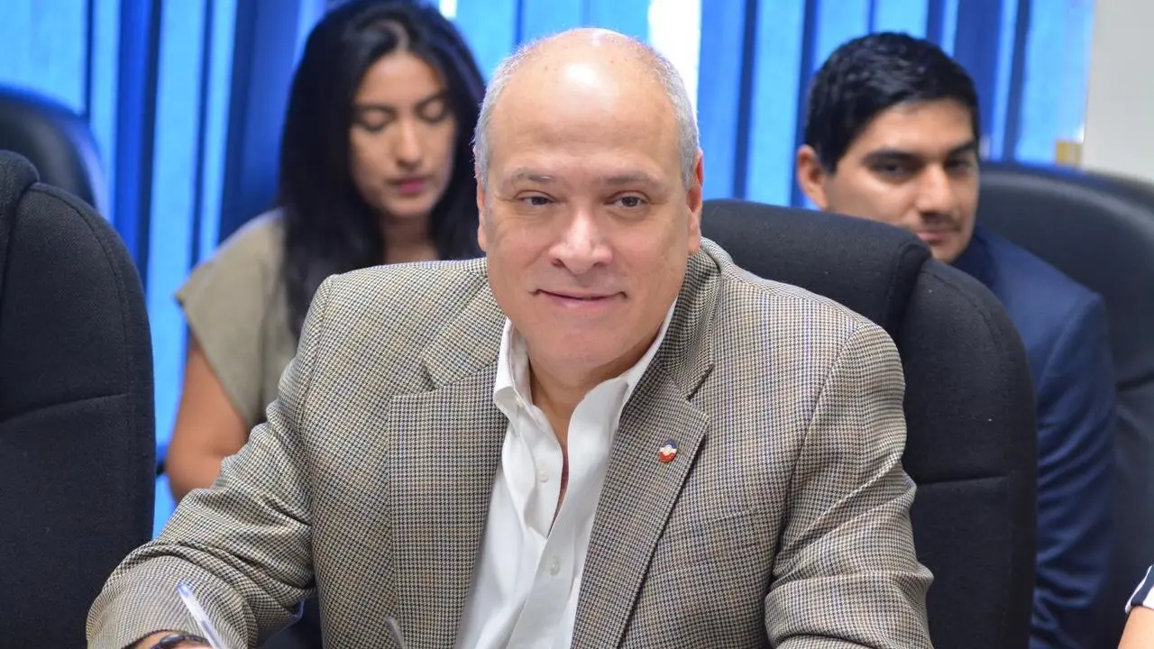 Rodrigo &Aacute;vila