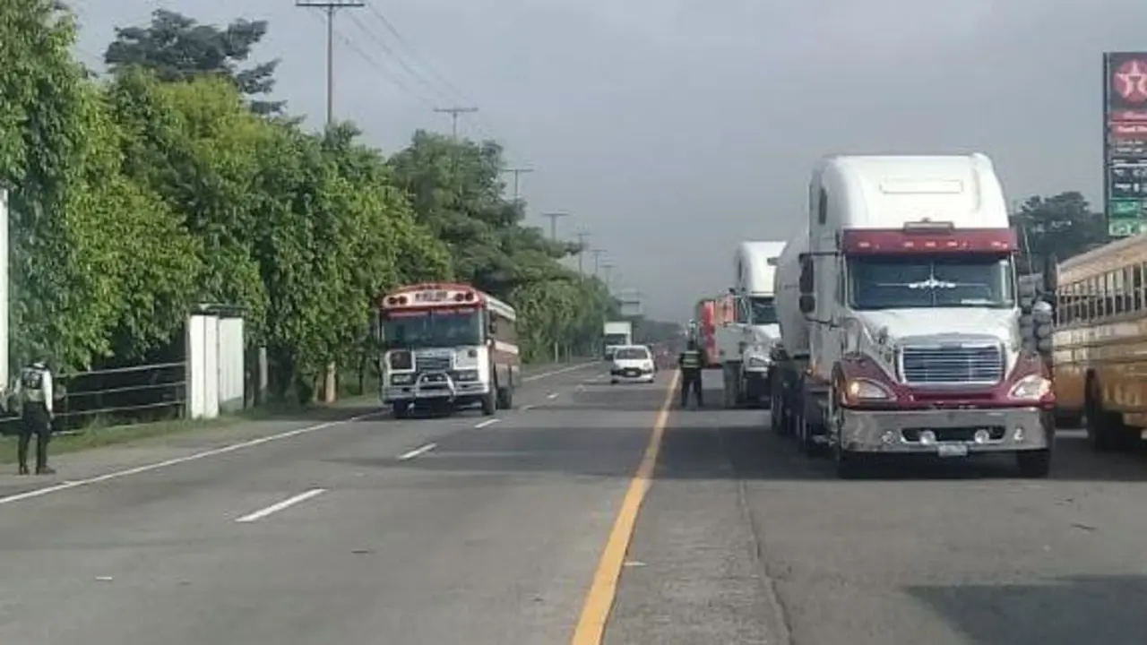 Rastras detenidas en la Panamericana
