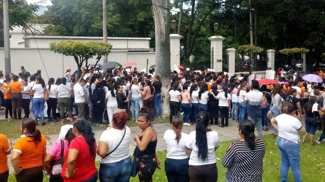 Empleadas del Mister Donut