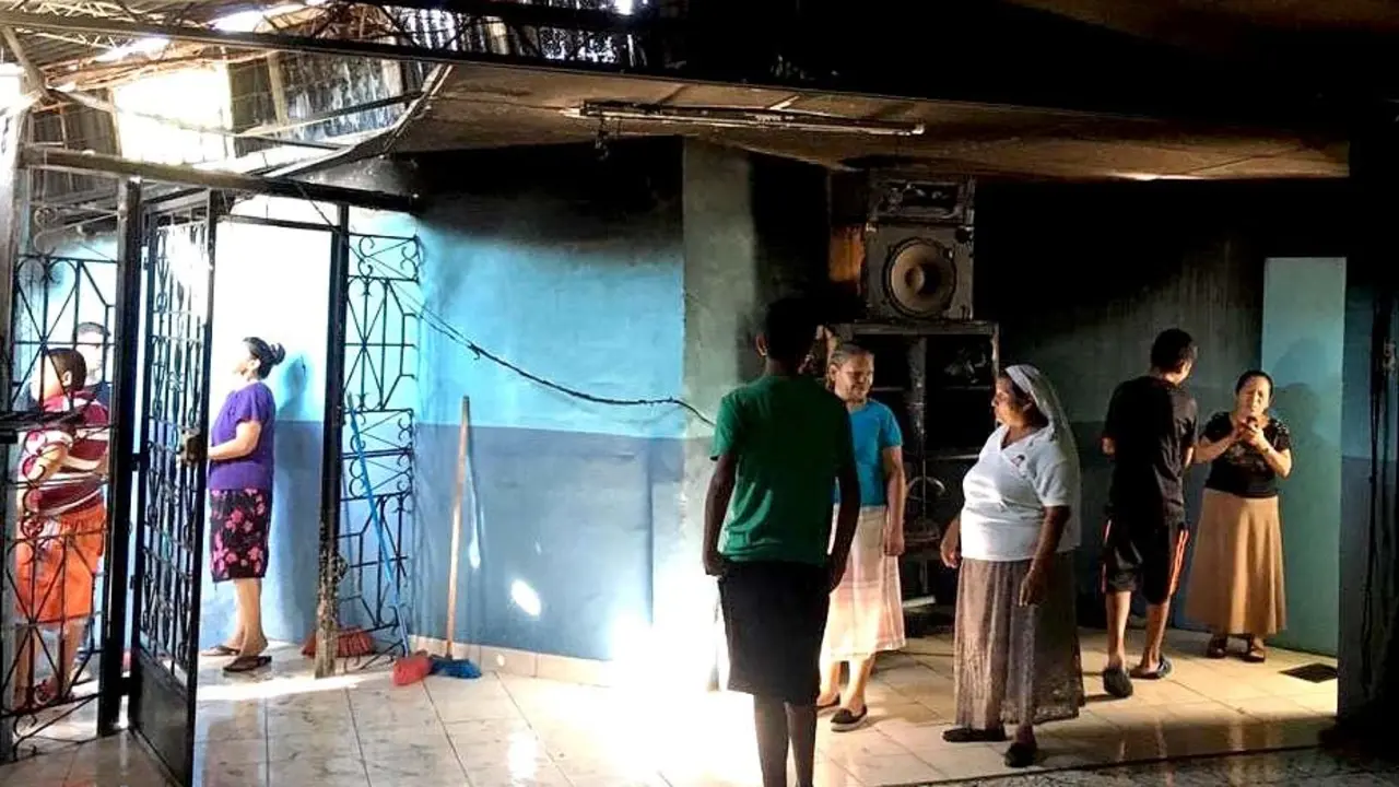 Incendio en iglesia de Soyapango 2