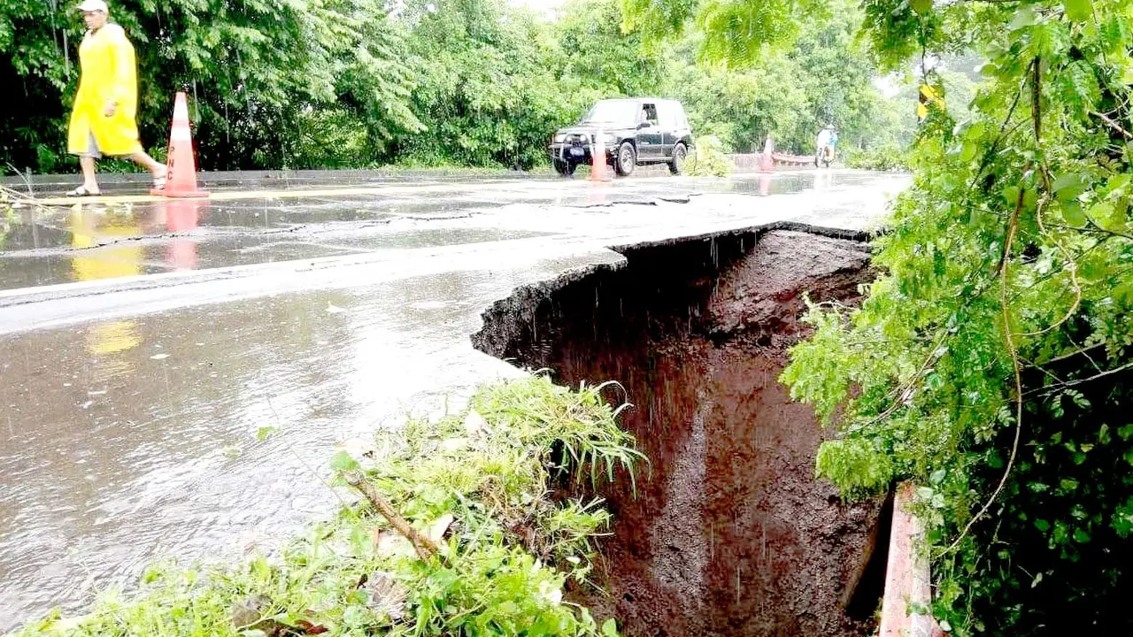 Carretera a Jiquilisco, Usulut&aacute;n