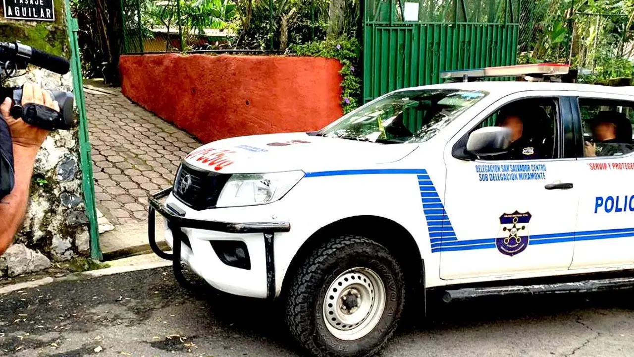 Asesinato del agente Merlos en colonia Escal&oacute;n