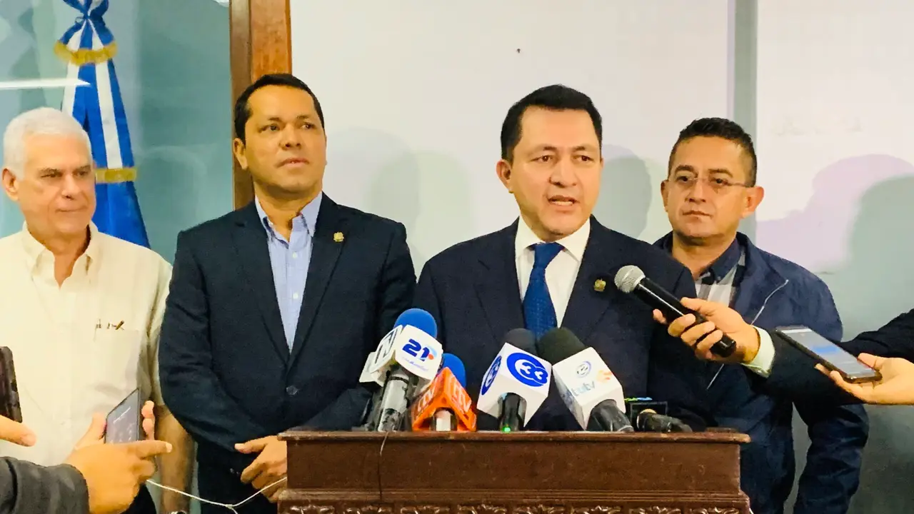 Mario Ponce, nuevo presidente de la Asamblea