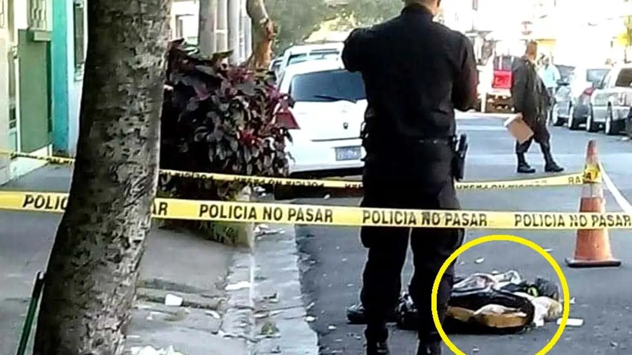 Bolsas encontradas en Santa Tecla que ten&iacute;an forma humana 2