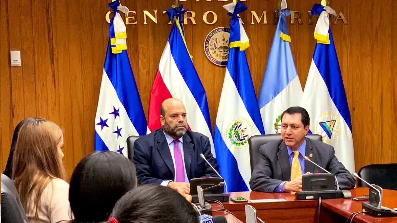 Mario Ponce asamblea