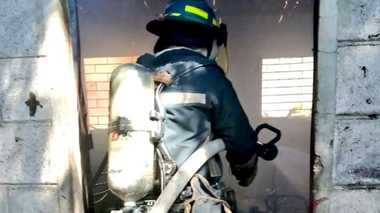 Incendio en vivienda en San Miguel 3