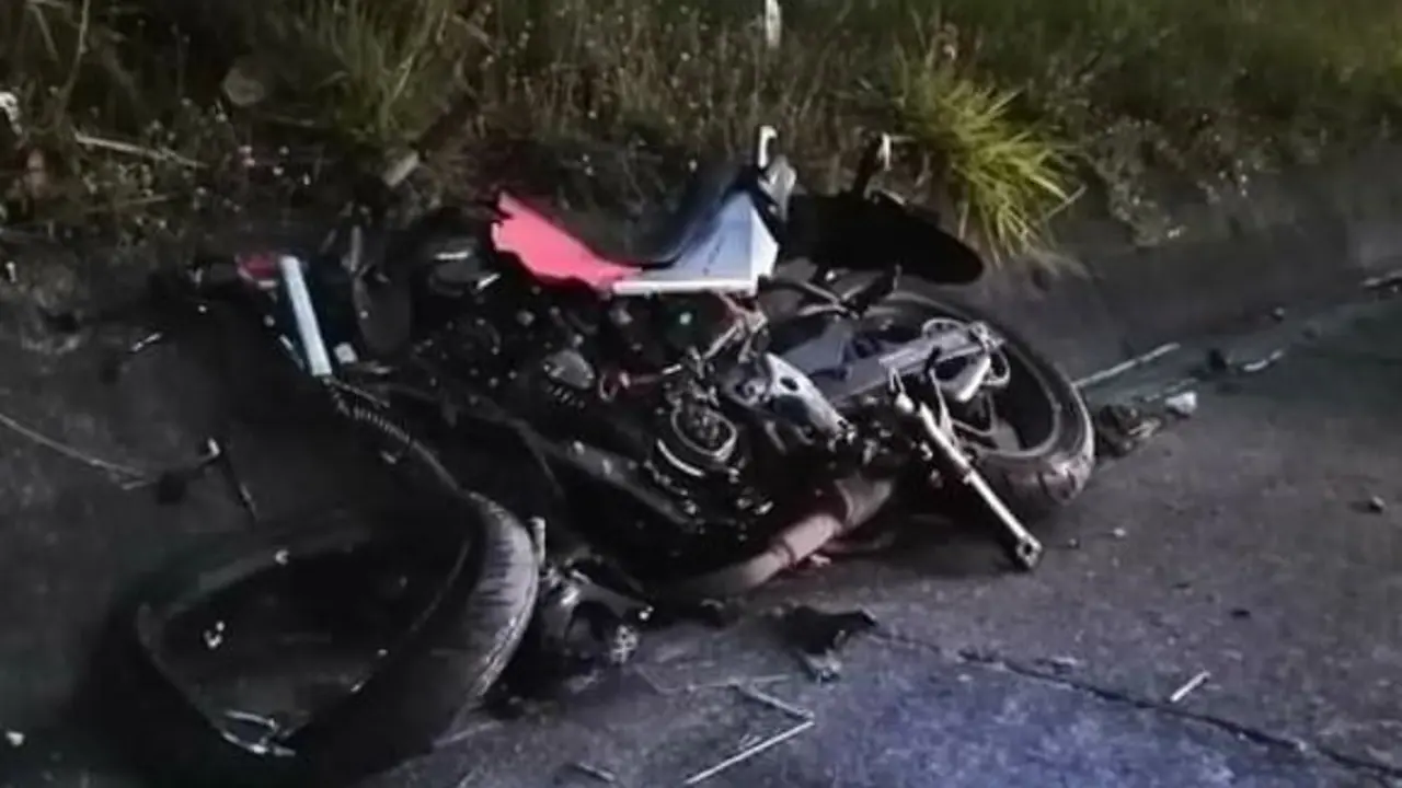 Motociclista arrollado en carretera de oro