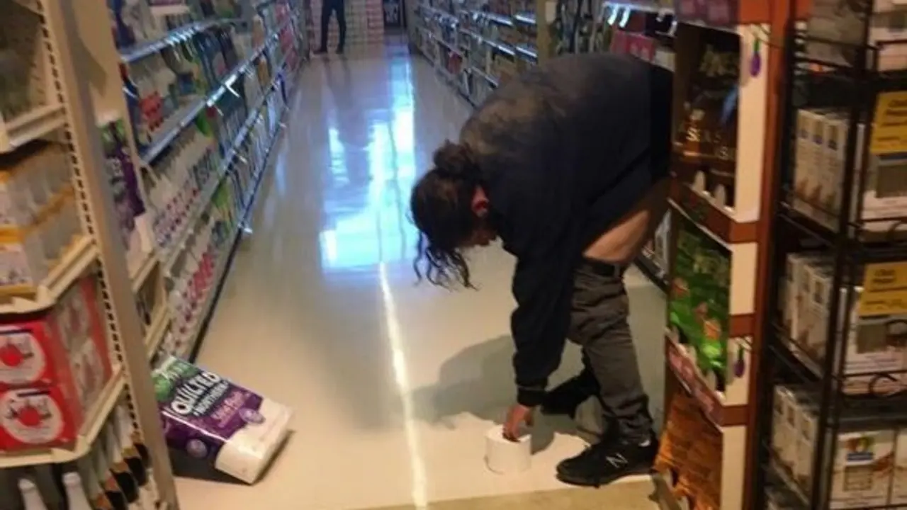 Dentro de supermercado en San Francisco