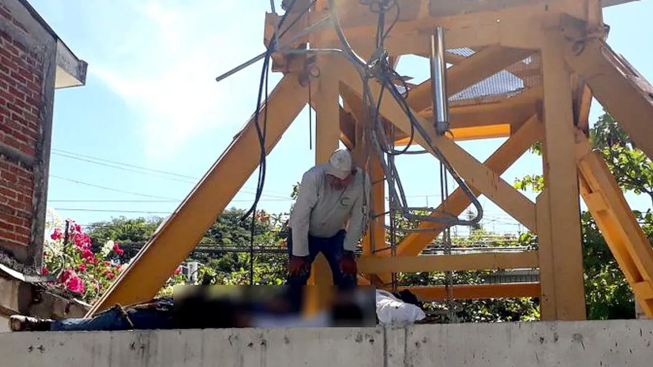 Tres obreros muertos en accidente laboral en zona de la avenida Ol&iacute;mpica 1