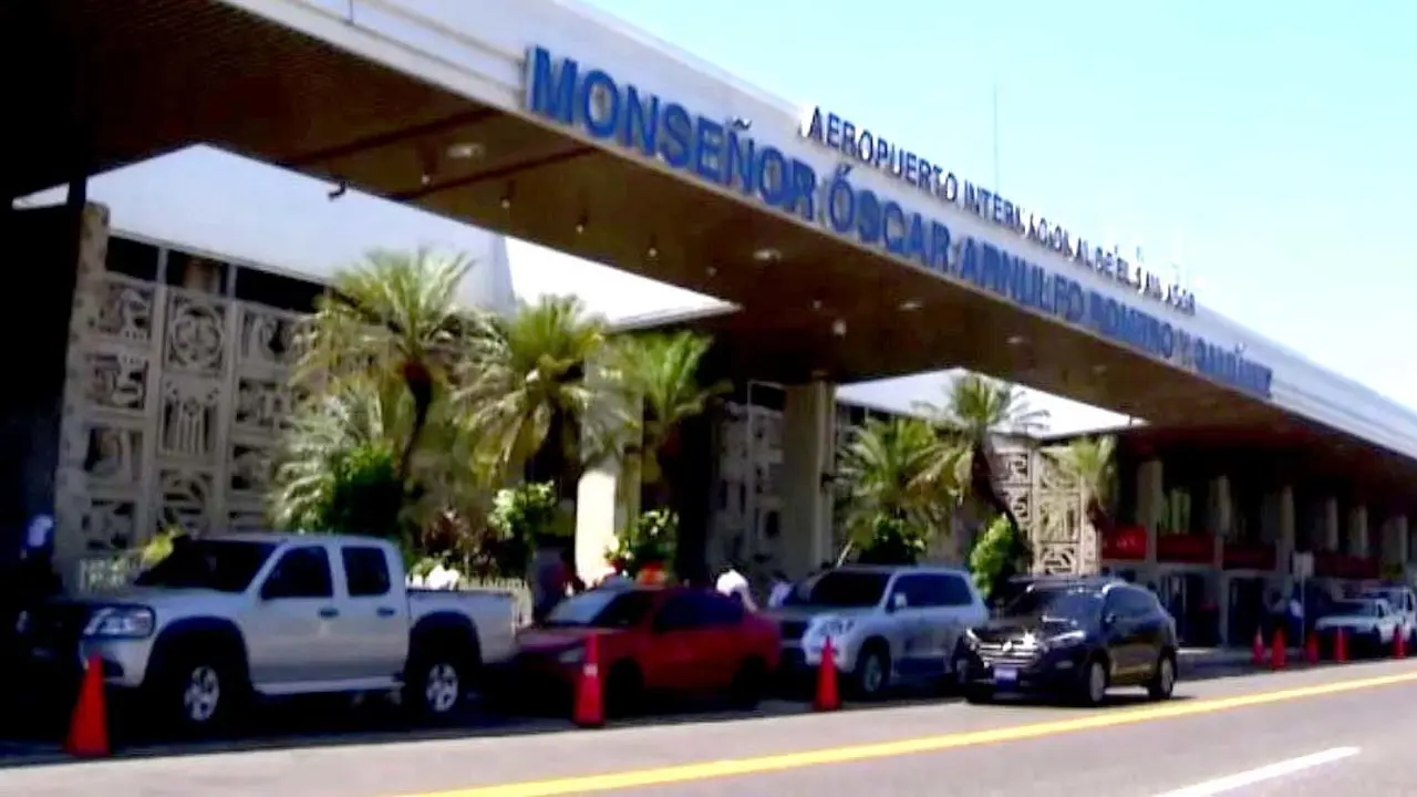 Aeropuerto Monse&ntilde;or Romero