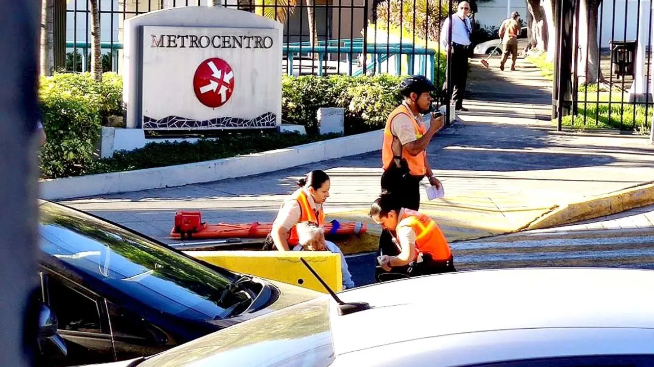 Anciana atropellada frente a Metrocentro